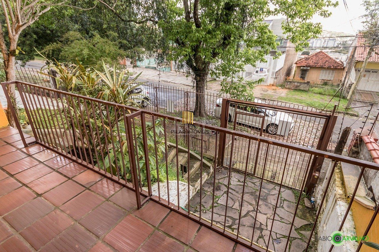 Casa para Venda - 168m², 3 dormitórios, sendo 1 suites, 3 vagas - Medianeira