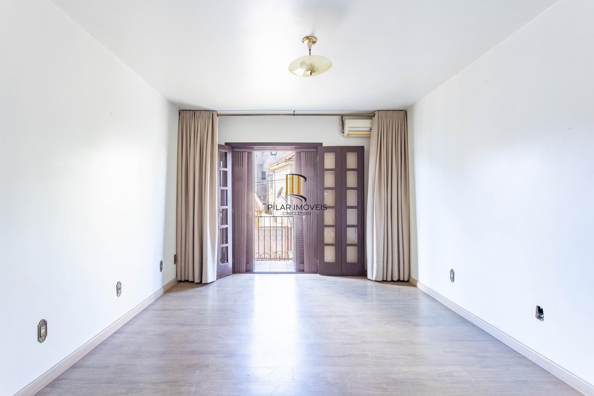 CASA SOBRADO 3 DORMITÓRIOS 1 SUITE 3 VAGAS NO BAIRRO HIGIENÓPOLIS EM PORTO ALEGRE