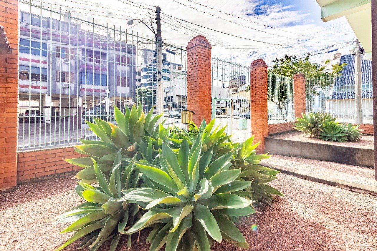 Casa para Venda - 574m², 3 dormitórios, sendo 2 suites, 8 vagas - Jardim Planalto