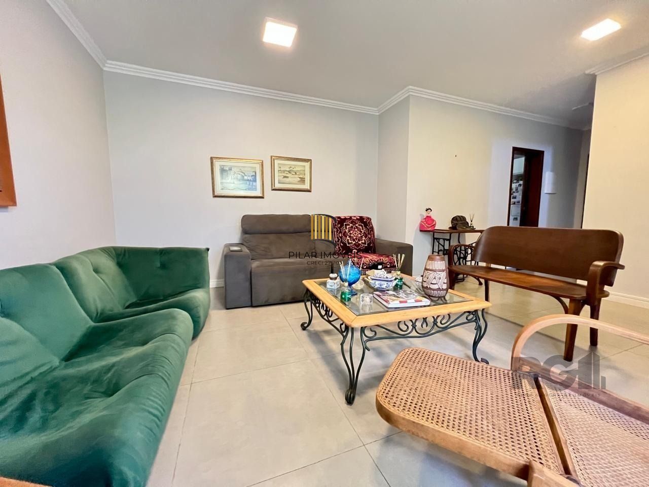 Casa 3 dormitórios no bairro Serraria