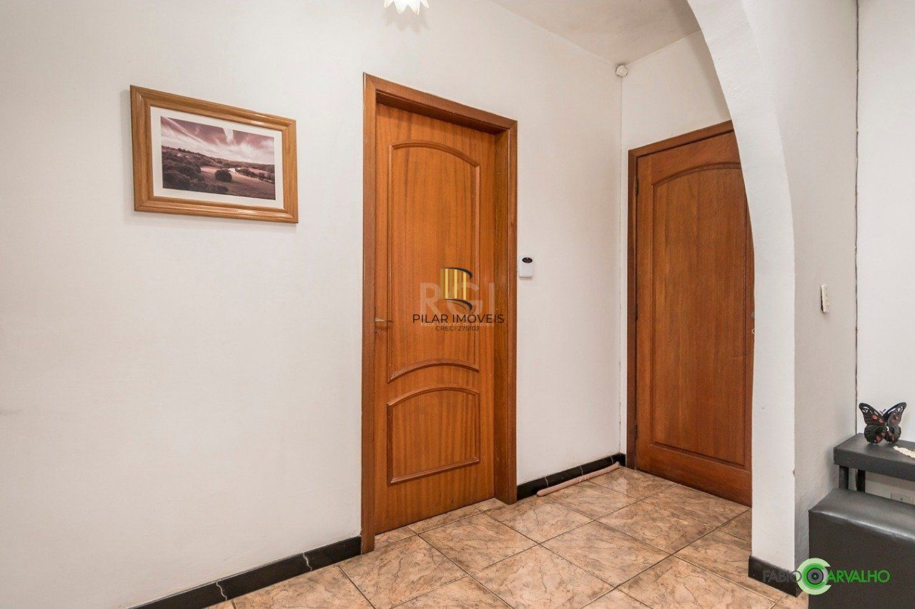 Casa para Venda - 168m², 3 dormitórios, sendo 1 suites, 3 vagas - Medianeira