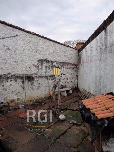 Casa para Venda - 90m², 3 dormitórios, 1 vaga - Partenon