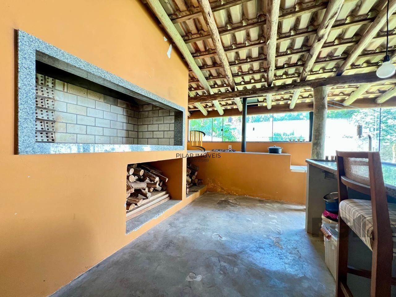Casa 3 dormitórios no bairro Serraria