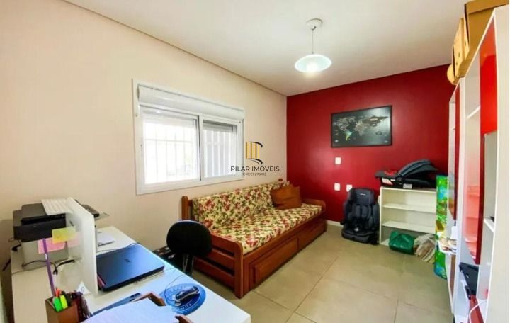 Sobrado 233m² 05 dormitórios, 04 vagas, no Bairro Moinhos de Vento em Canoas