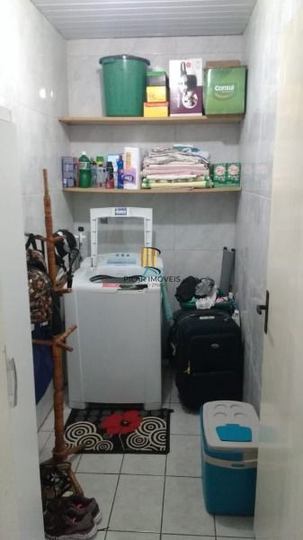 Casa para Venda - 60m², 2 dormitórios, 2 vagas - Maria Regina