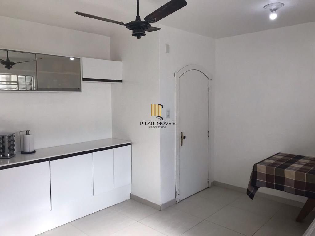 VENDE E ALUGA APARTAMENTO COM 100M² E UMA VAGA DE GARAGEM.