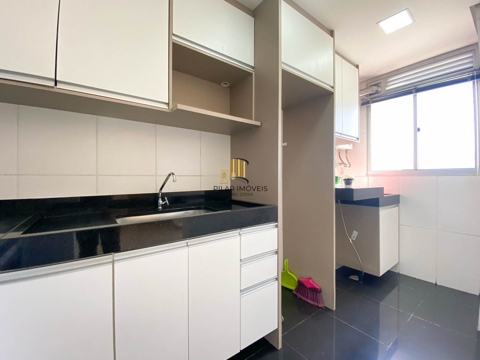 Apartamento / 2 Dormitórios / Sacada com Churrasqueira / 1 Vaga / Morro Santana / Porto Alegre / RS