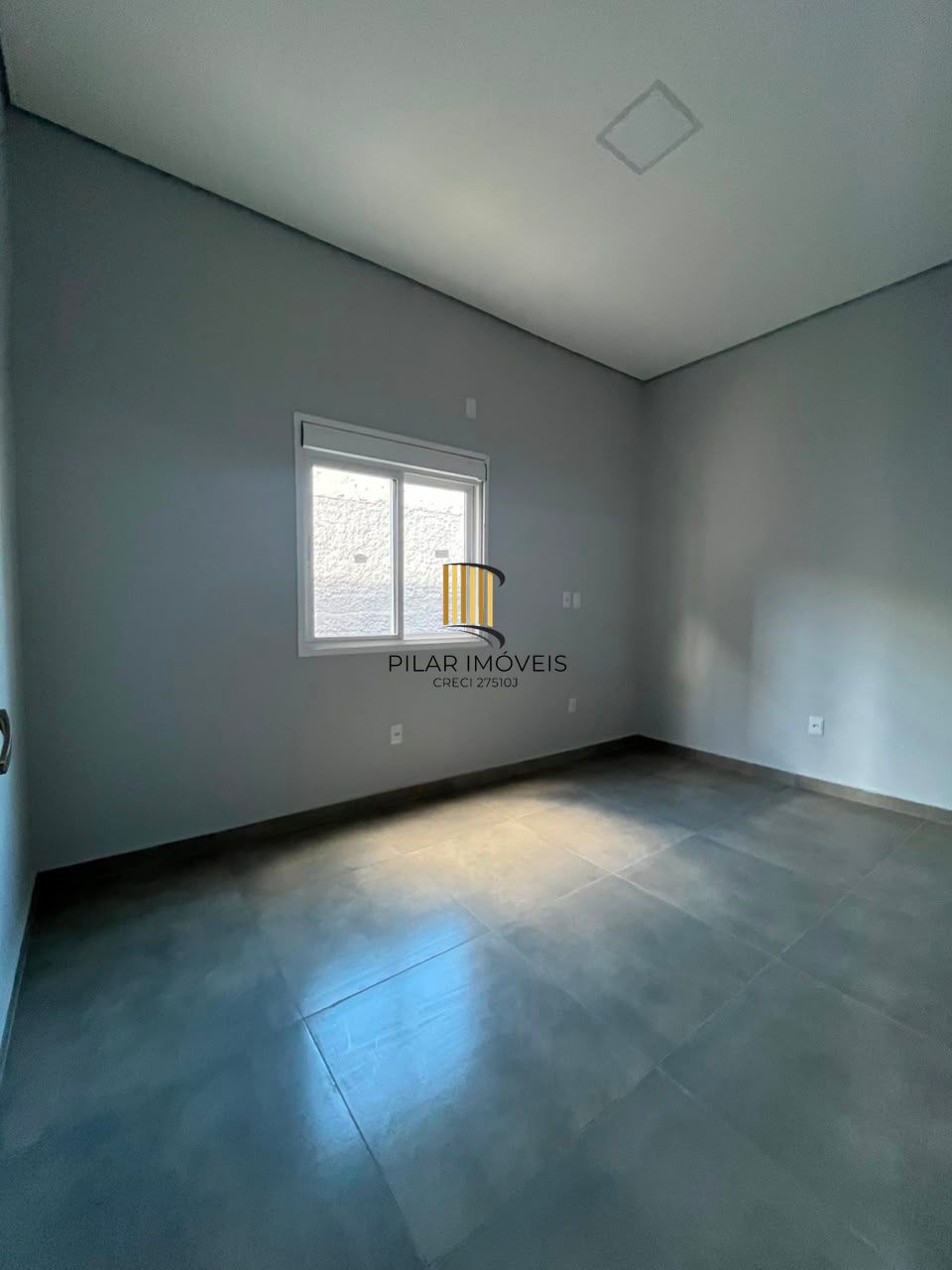 Casa a venda no bairro Parque Ipiranga - Gravatai