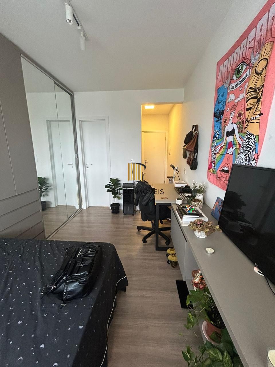 Kitnet mobiliado/ Centro Histórico/ Porto Alegre/ próximo a Santa Casa e UFRGS