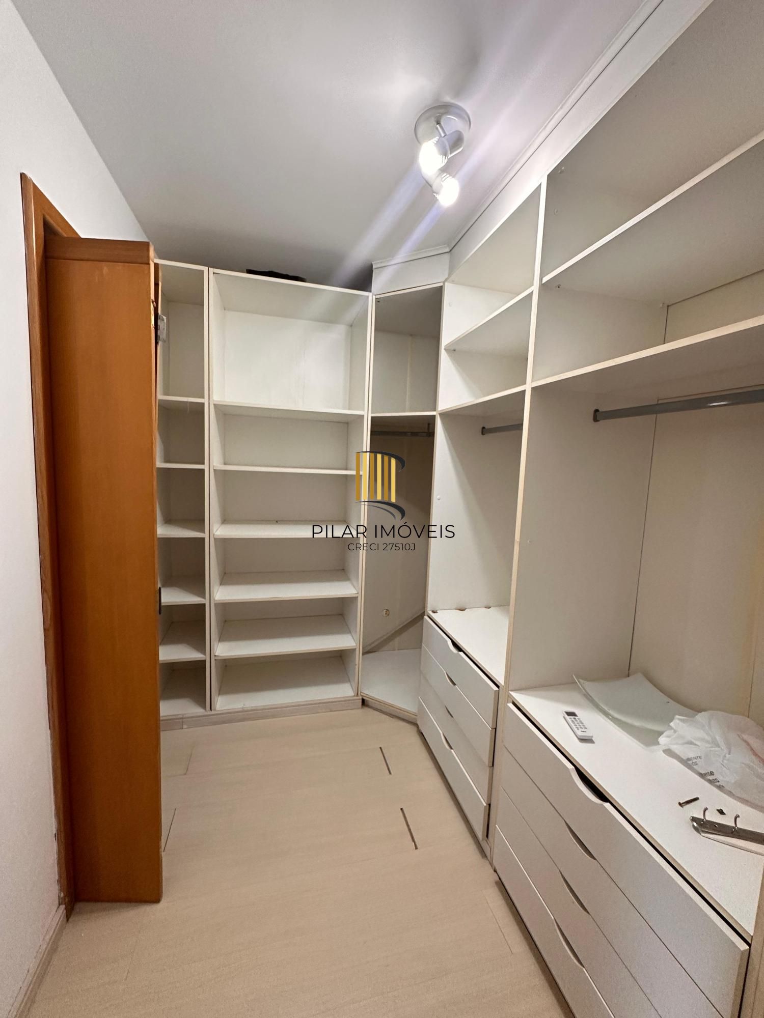 Casa em condomínio/03 dormitórios/02 vagas/Ecoville/Porto Alegre-RS