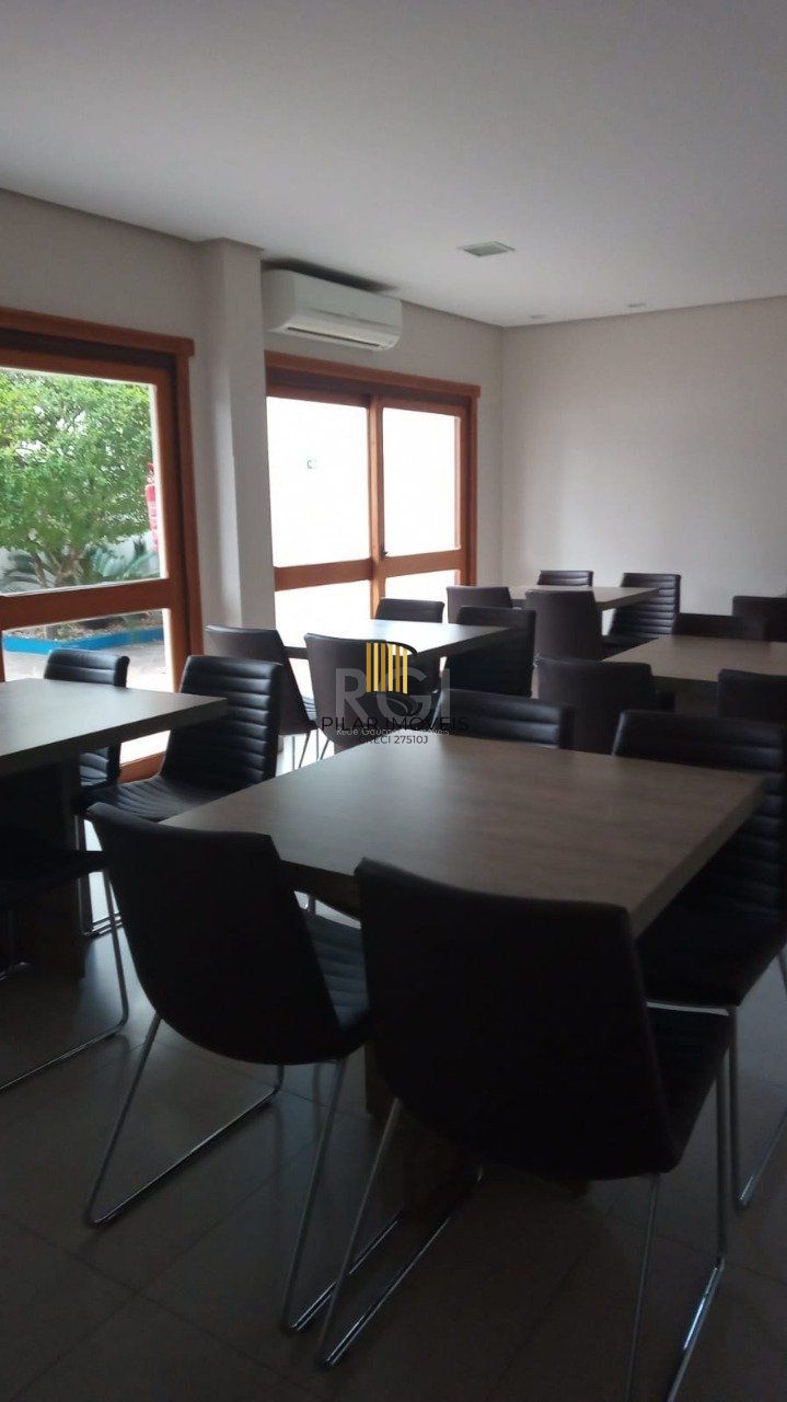 Apartamento para Venda - 93.08m², 2 dormitórios, 1 vaga - Petrópolis