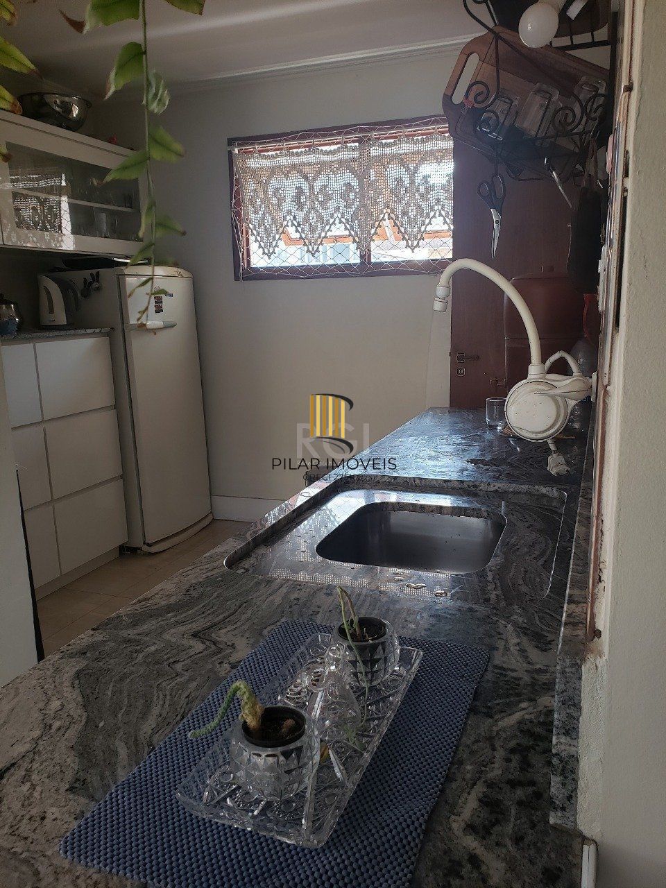 Cobertura para Venda - 296m², 3 dormitórios, sendo 1 suites, 3 vagas - Petrópolis