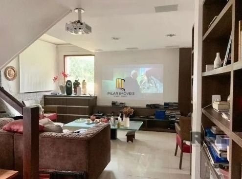 Casa 4 dormitórios no bairro Espírito Santo