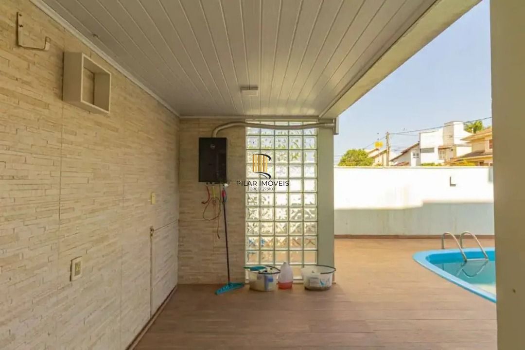 Casa a venda no bairro Moinhos de vento / Canoas RS com 4 quartos /  1 suite / 2 banheiros / 2 vagas