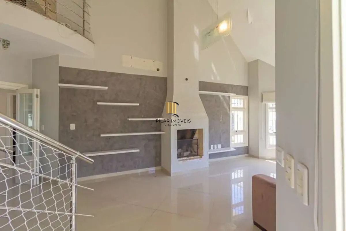 Casa a venda no bairro Moinhos de vento / Canoas RS com 4 quartos /  1 suite / 2 banheiros / 2 vagas