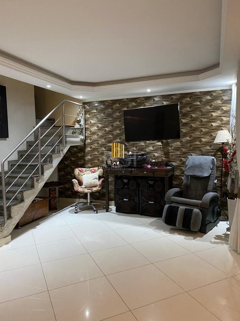 Sobrado para Venda - 204m², 3 dormitórios, sendo 1 suites, 2 vagas - Sarandi