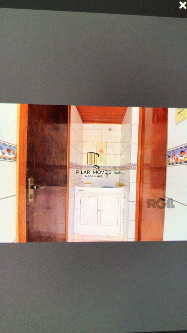 Casa para Venda - 247.5m², 3 dormitórios, 2 vagas - Petrópolis