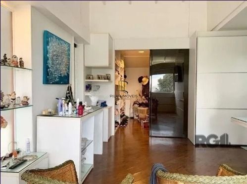 Casa 4 dormitórios no bairro Espírito Santo