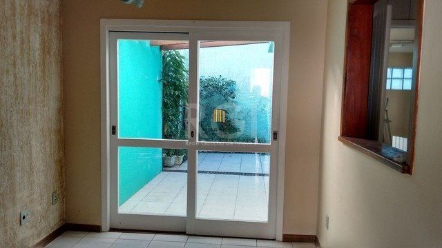 Casa Condominio para Venda - 165m², 3 dormitórios, sendo 1 suites, 2 vagas - Guarujá