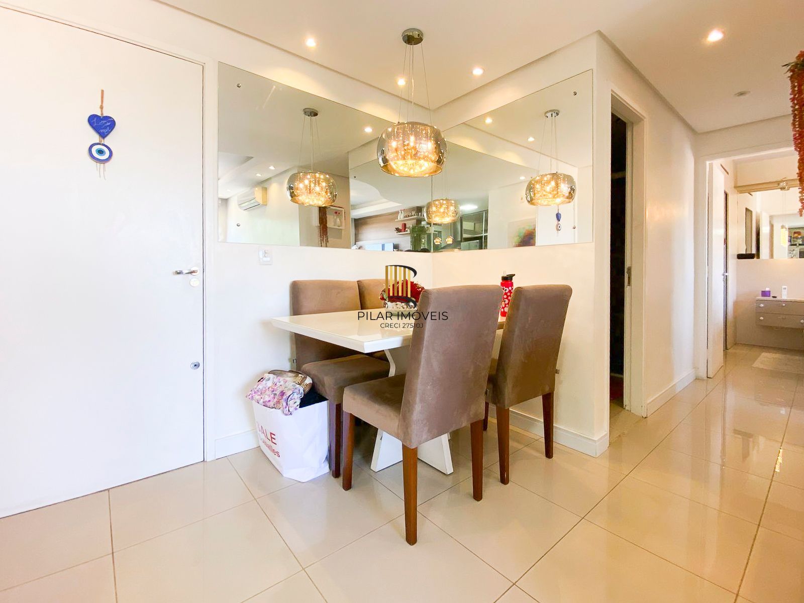 Apartamento / 2 Dormitórios / 1 Vaga / Semi mobiliado / Jardim Itu / Porto Alegre / RS