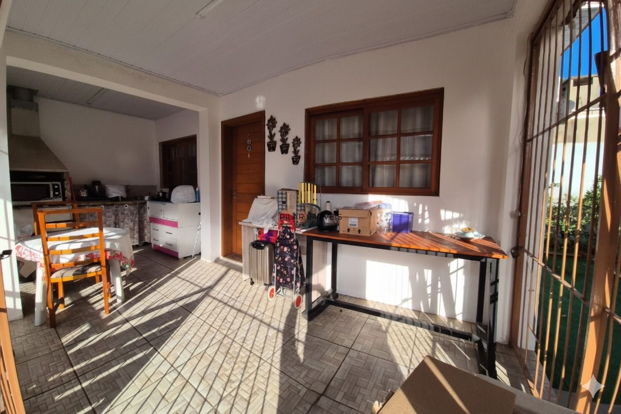 Casa com piscina / 5 Quartos / 2 Suítes / Churrasqueira / Piscina / Anexo fundos / Formoza / Alvorada / RS