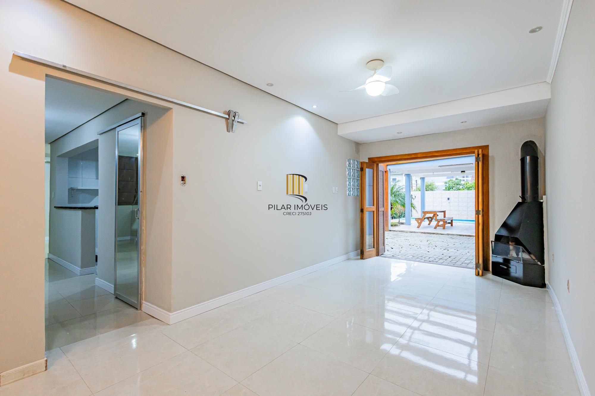 Casa 4 quartos/suite/banheira/piscina/Canoas