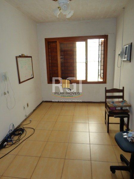 Casa para Venda - 100m², 3 dormitórios, 4 vagas - Guarujá