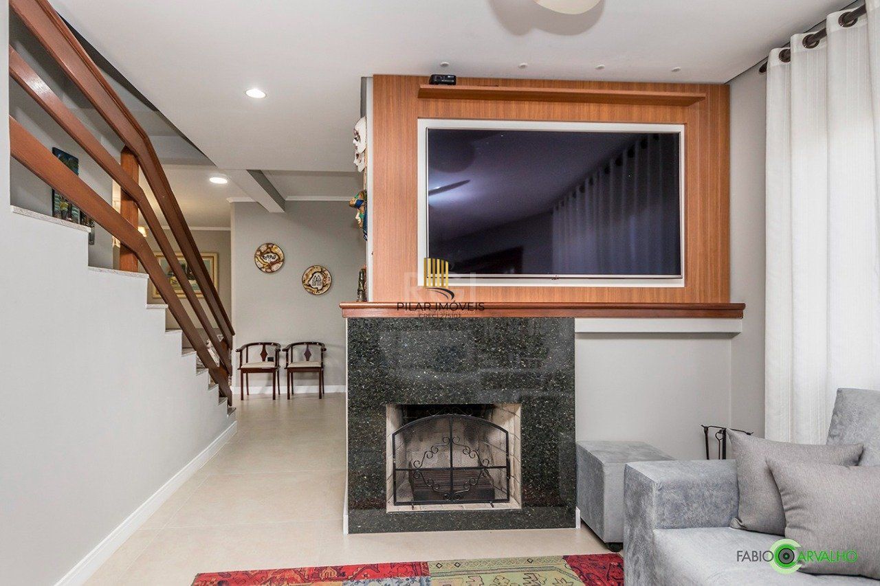 Sobrado para Venda - 335m², 4 dormitórios, sendo 2 suites, 3 vagas - Petrópolis