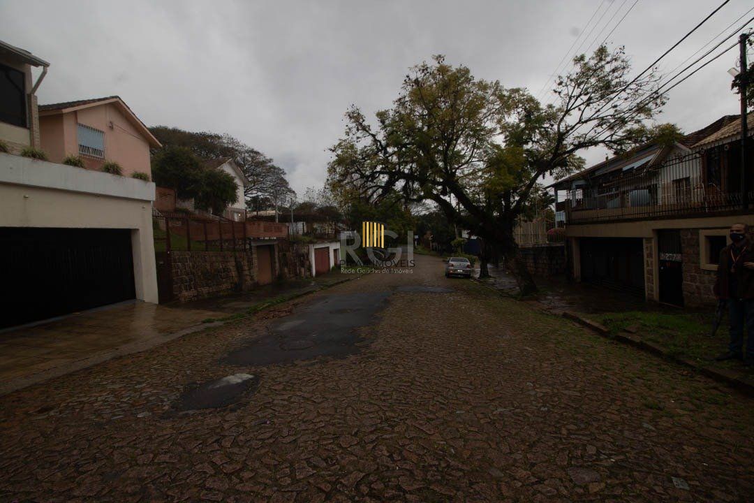 Casa para Venda - 203m², 3 dormitórios, sendo 1 suites, 2 vagas - Santa Tereza