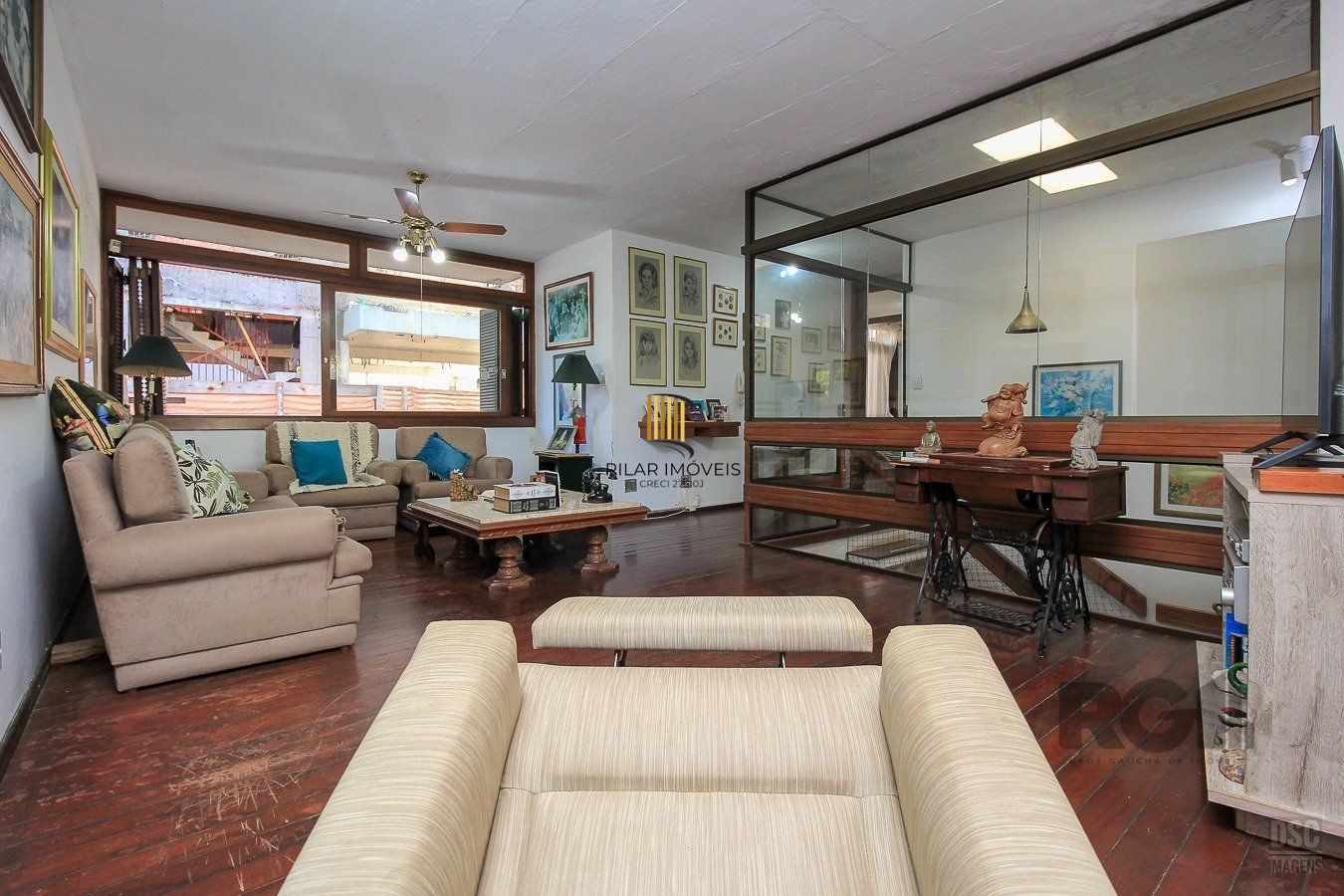 Casa 4 dormitórios no bairro Petrópolis