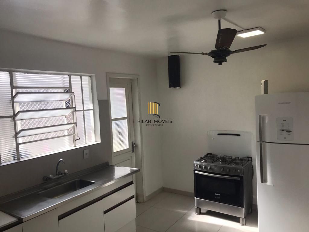 VENDE E ALUGA APARTAMENTO COM 100M² E UMA VAGA DE GARAGEM.