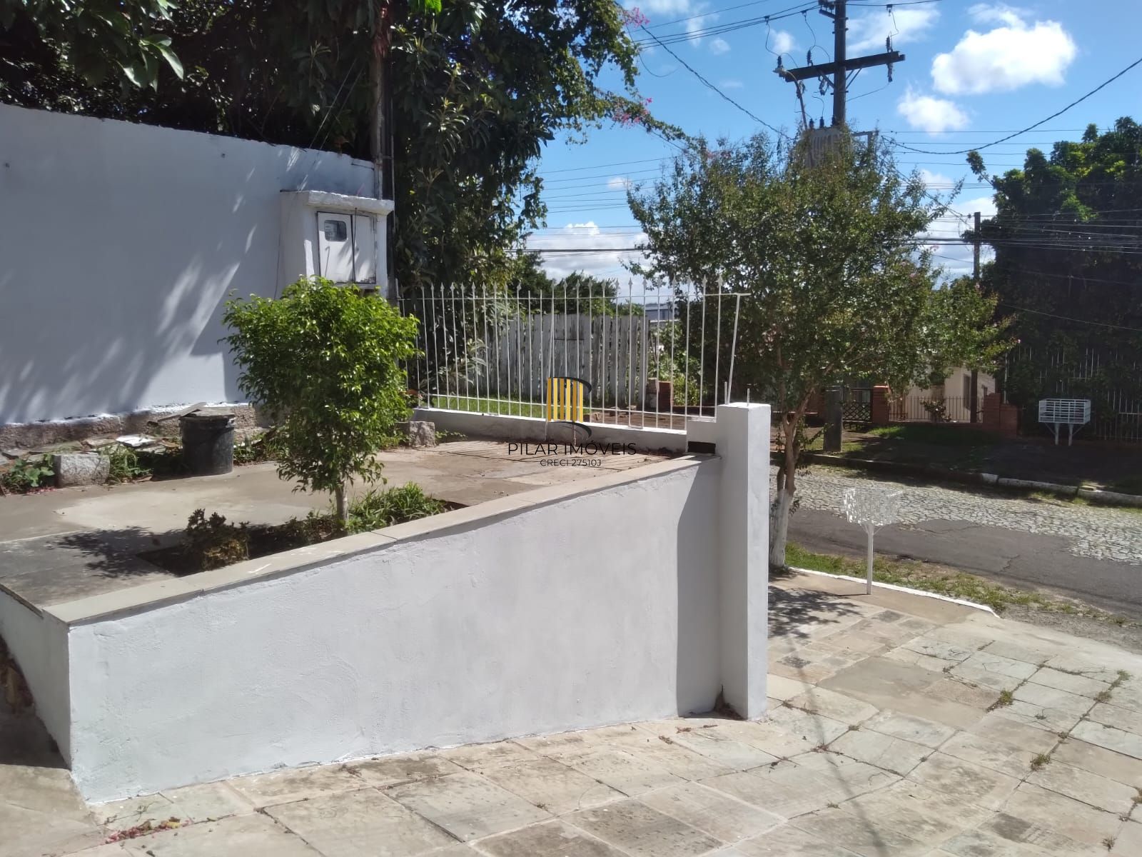 Casa para Venda - 120m², 2 dormitórios, 2 vagas - Jardim Floresta