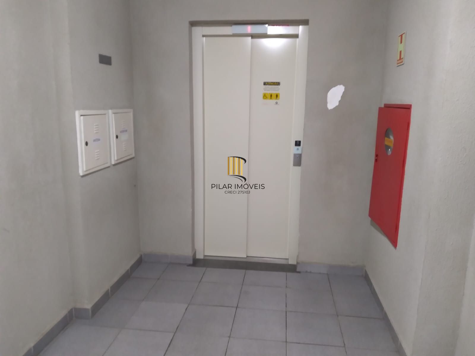 Apartamento 2 dormitórios no bairro Morro Santana
