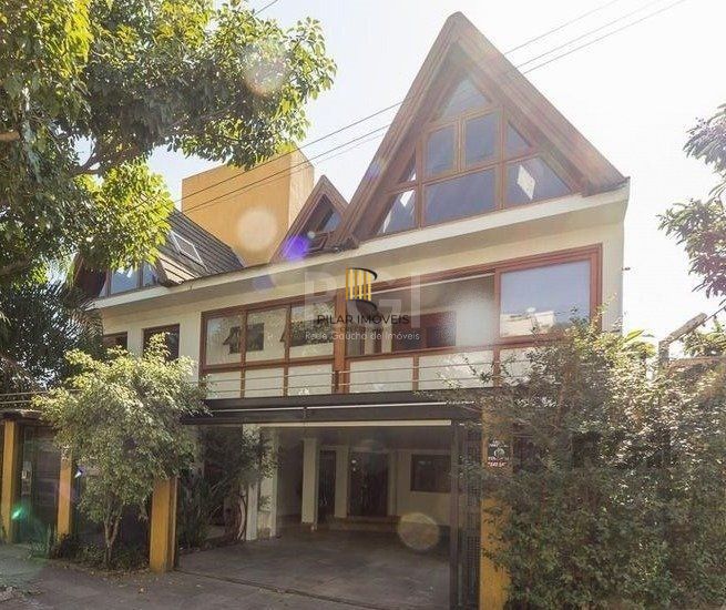 Sobrado para Venda - 656m², 5 dormitórios, sendo 4 suites, 2 vagas - Cristo Redentor - Pilar Imóveis