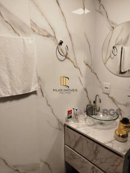 Apartamento 2 dormitórios no bairro Campo Novo