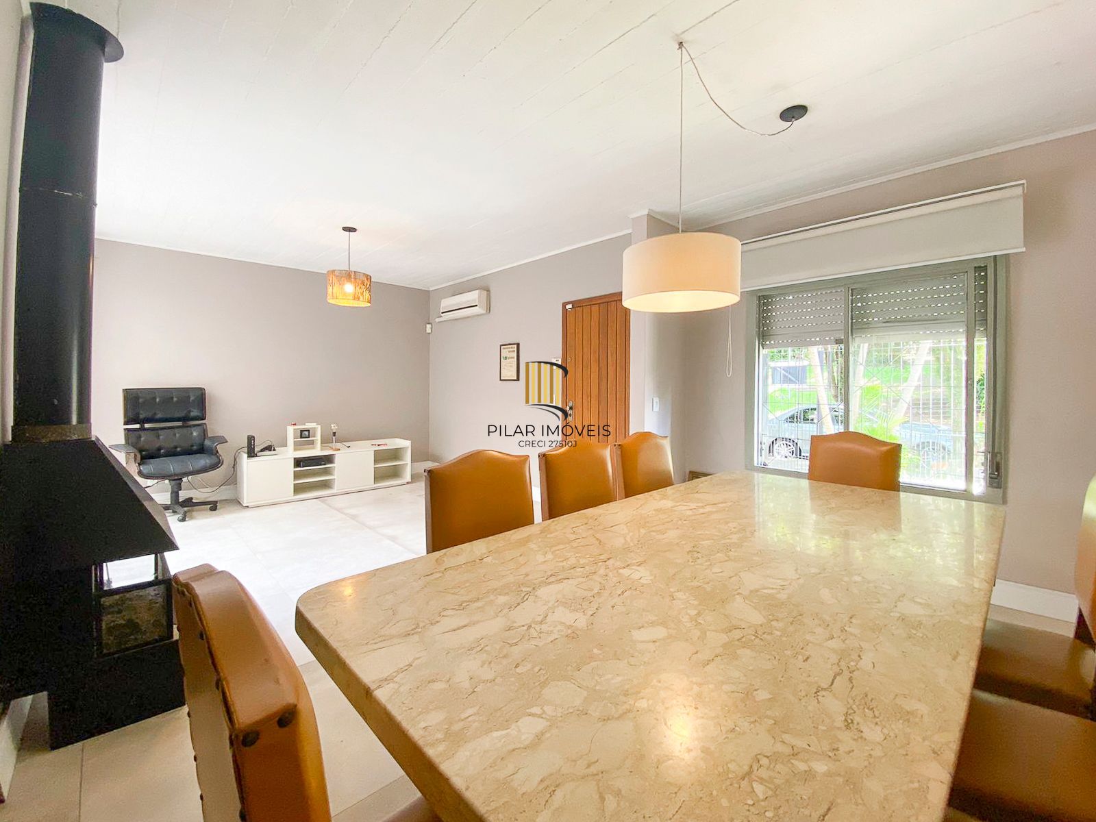 Casa / 4 Quartos / 1 Suíte / Churrasqueira / Jardim Itu Sabará / Porto Alegre / RS