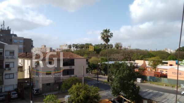Apartamento para Venda - 68.9m², 2 dormitórios, Menino Deus