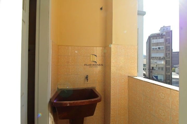 Apartamento 102m² 3 Dormitórios na avenida Venancio Aires/ Próximo hospital Clinicas e Brik da Redenção