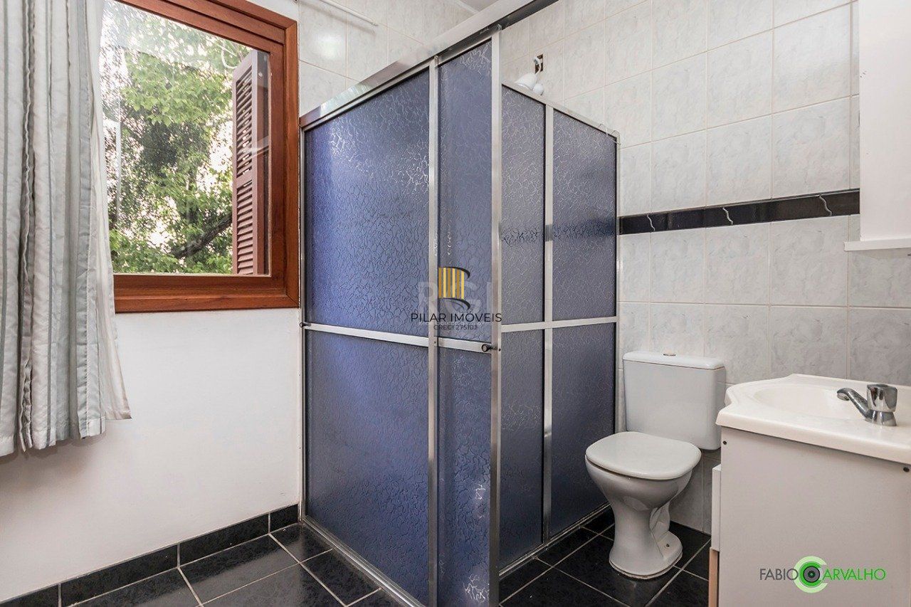 Casa para Venda - 168m², 3 dormitórios, sendo 1 suites, 3 vagas - Medianeira