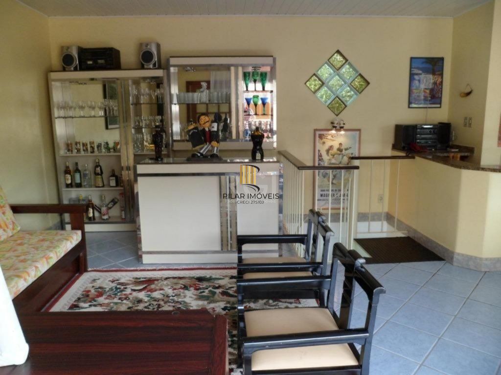 Casa para Venda - 216m², 4 dormitórios, sendo 1 suites, 8 vagas - Aberta Dos Morros