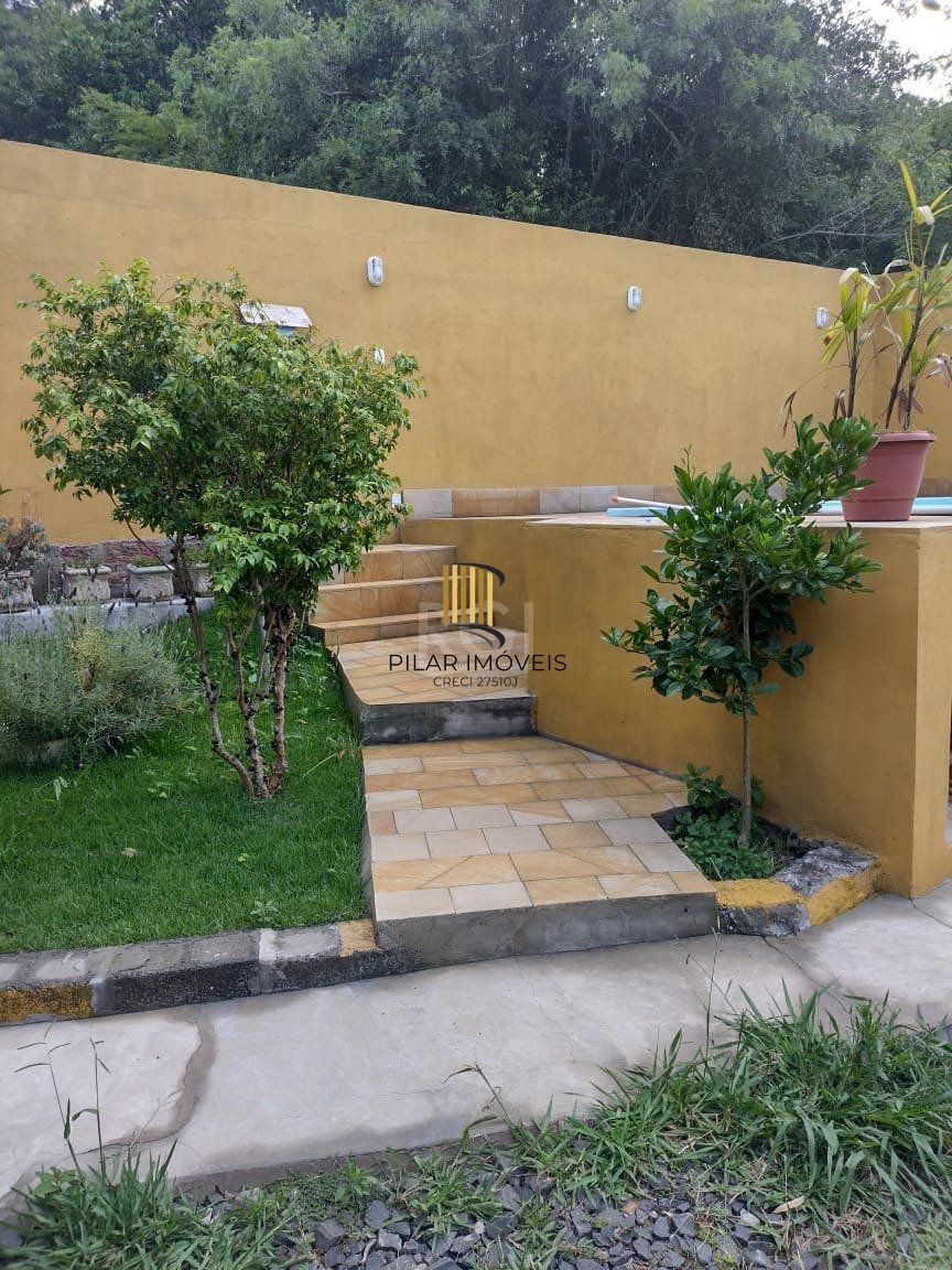 Casa para Venda - 0.18m², 2 dormitórios, sendo 2 suites, 3 vagas - Lomba do Pinheiro