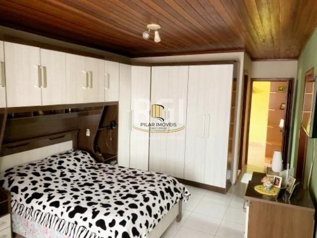 Casa para Venda - 186m², 3 dormitórios, sendo 1 suites, 2 vagas - Santa Isabel