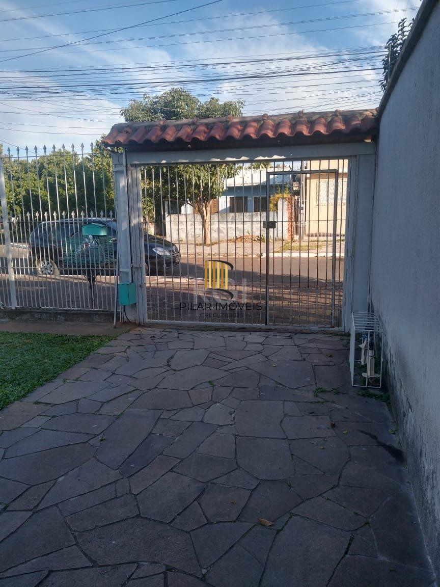 Casa 3 dormitórios no bairro São Judas Tadeu