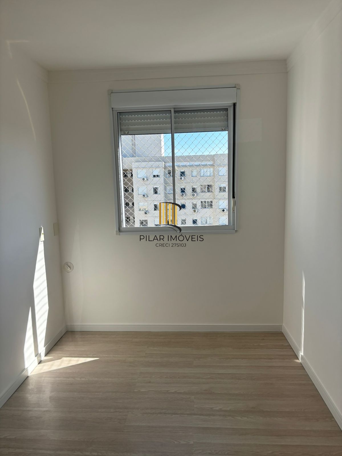 Apartamento / 2 Dormitórios / 1 Vaga / Mobiliado / Jardim Itu / Porto Alegre / RS