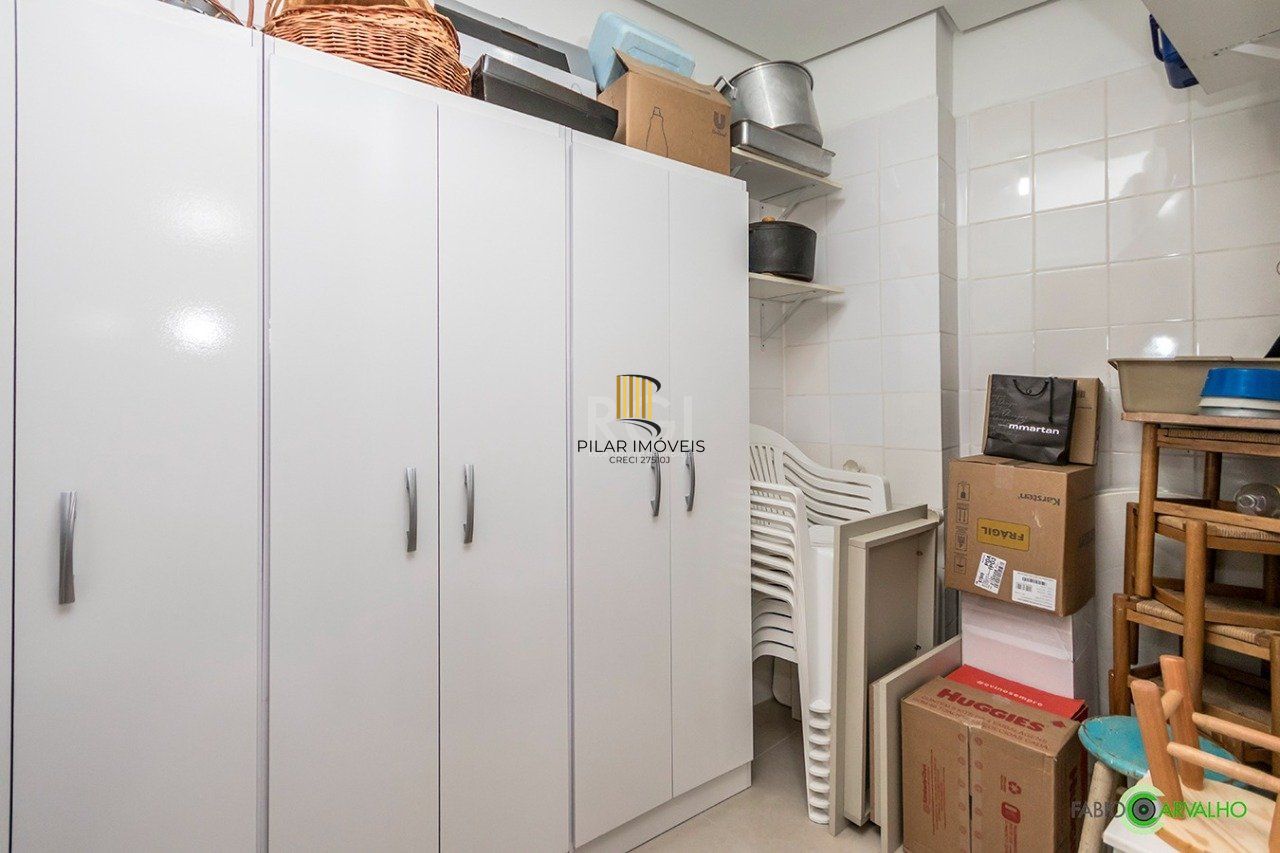 Sobrado para Venda - 335m², 4 dormitórios, sendo 2 suites, 3 vagas - Petrópolis