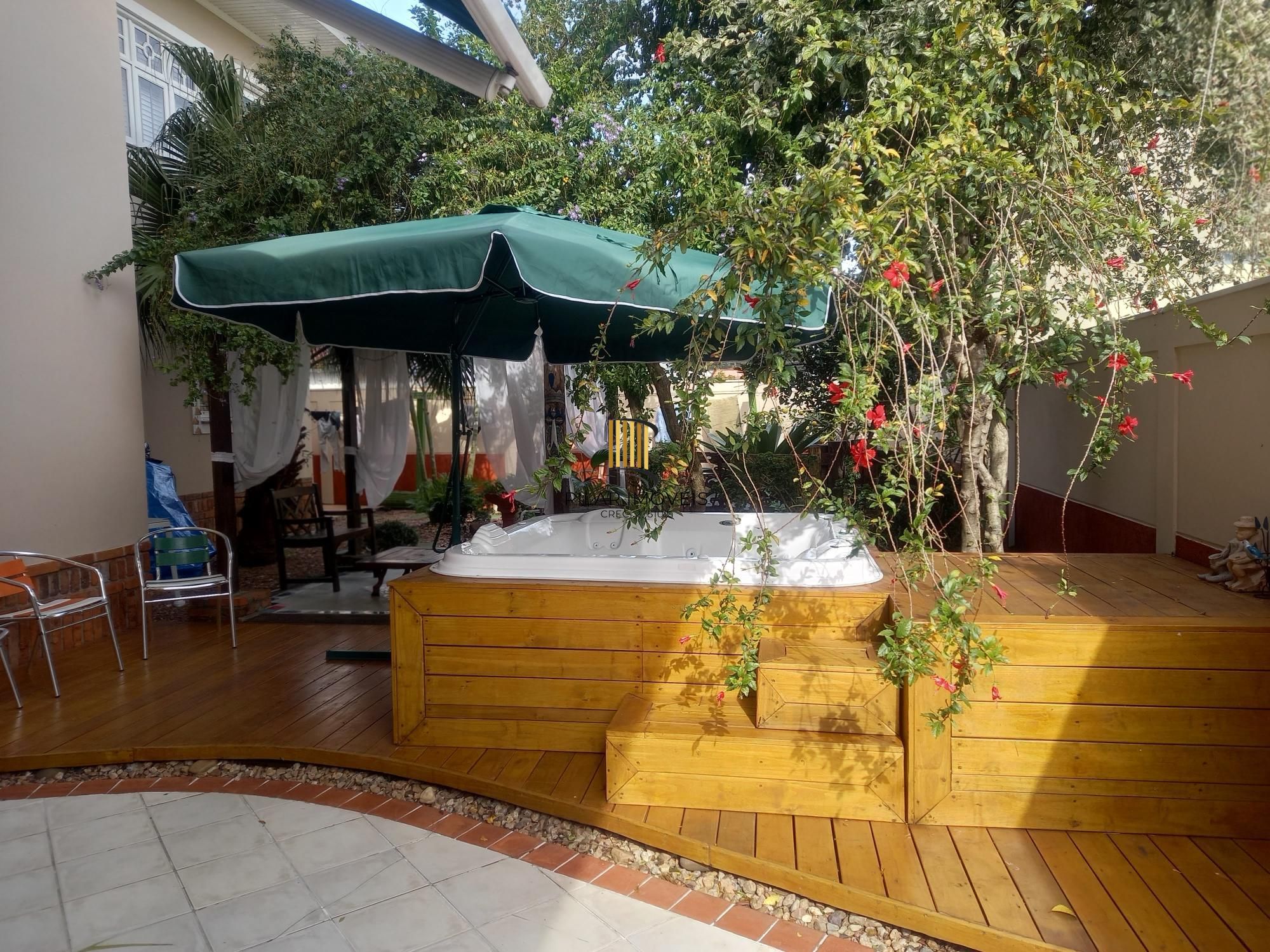 Excelente sobrado 242m²/3dormitórios/Moinhos de Vento/Canoas