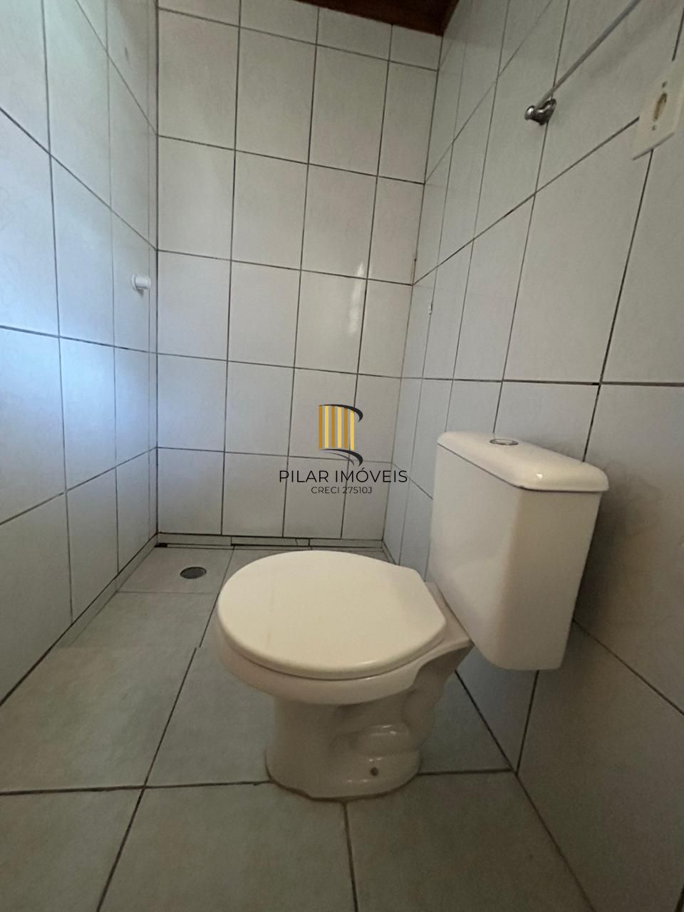 CASA COM 2 DORMITÓRIOS NO  BAIRRO FARRAPOS