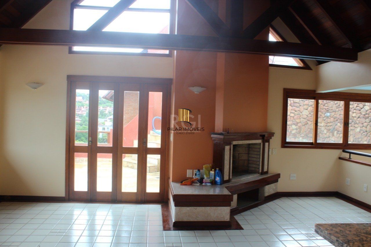 Casa Condominio para Venda - 379.23m², 4 dormitórios, sendo 1 suites, 2 vagas - Menino Deus