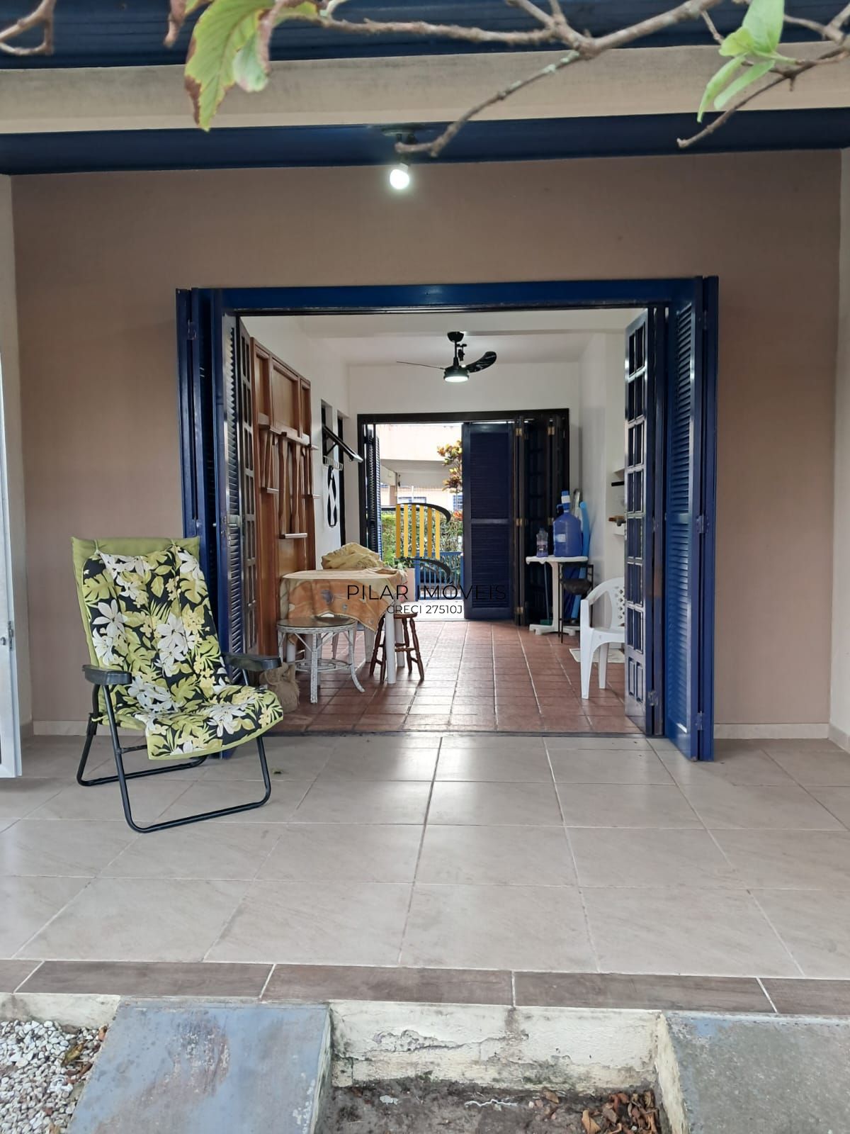 Sobrado 3 dormitórios no bairro Posto 6 (Capão Novo)