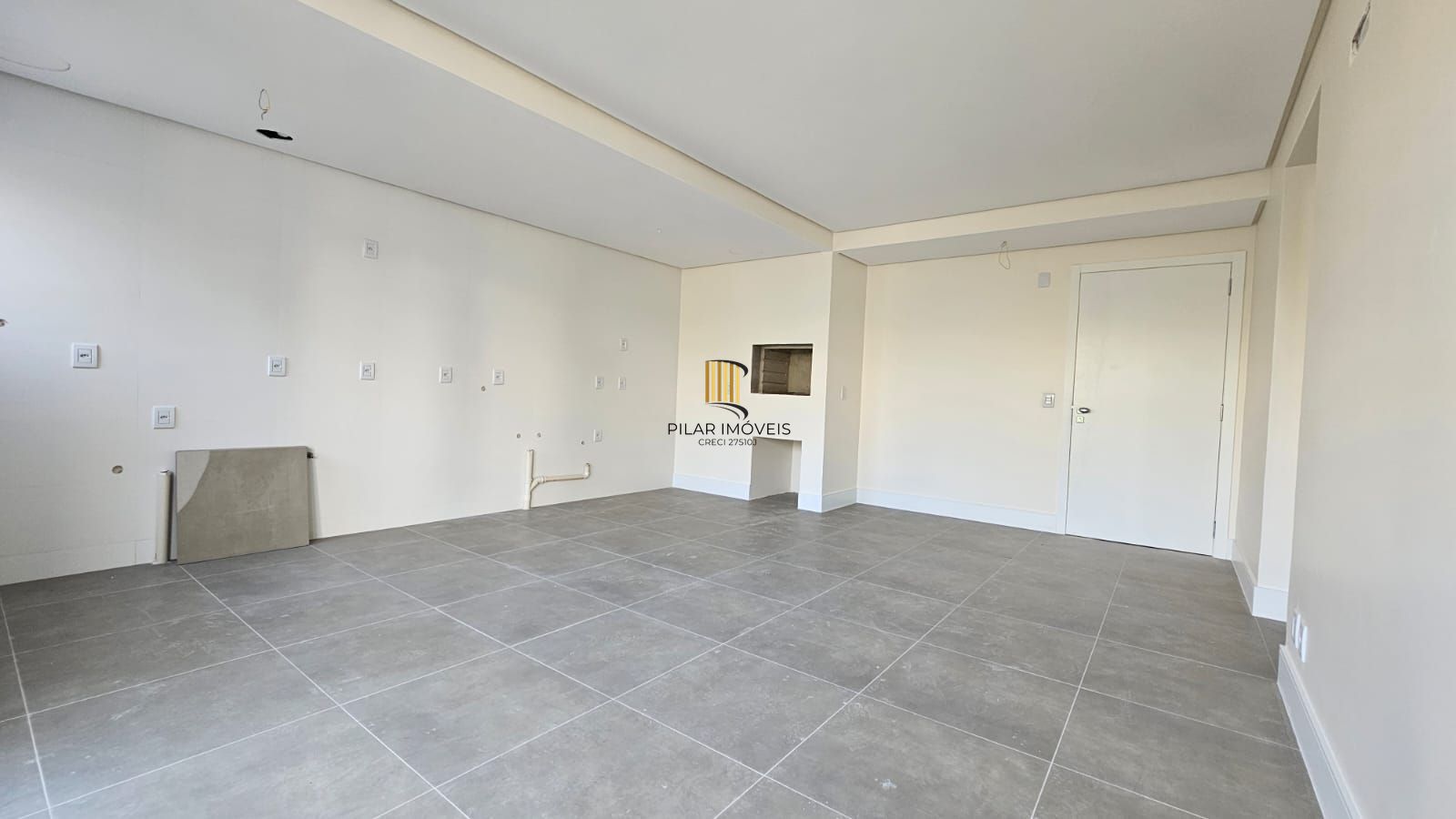 Apartamento Novo com 2 Vagas e Sacada na Chácara das Pedras
